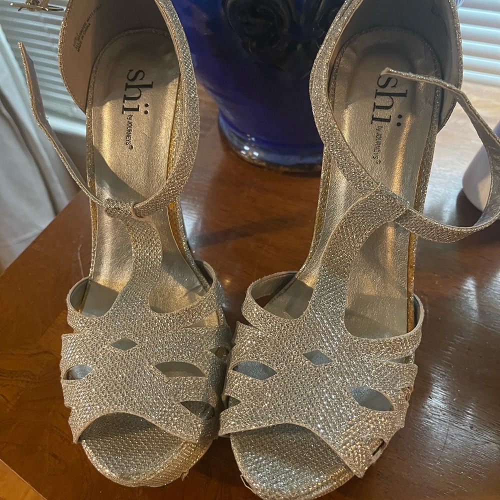Shi Heels